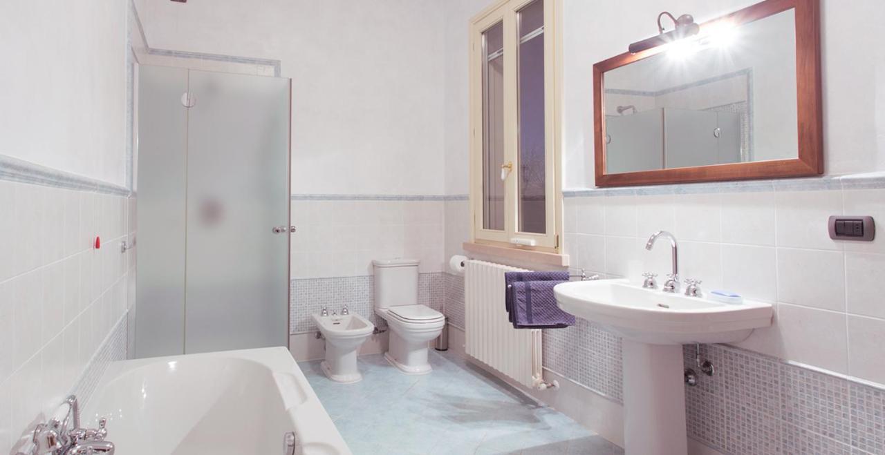 سوزارّا B&B Residence Il Ciliegio , Via Villa Superiore 93 Luzzara المظهر الخارجي الصورة