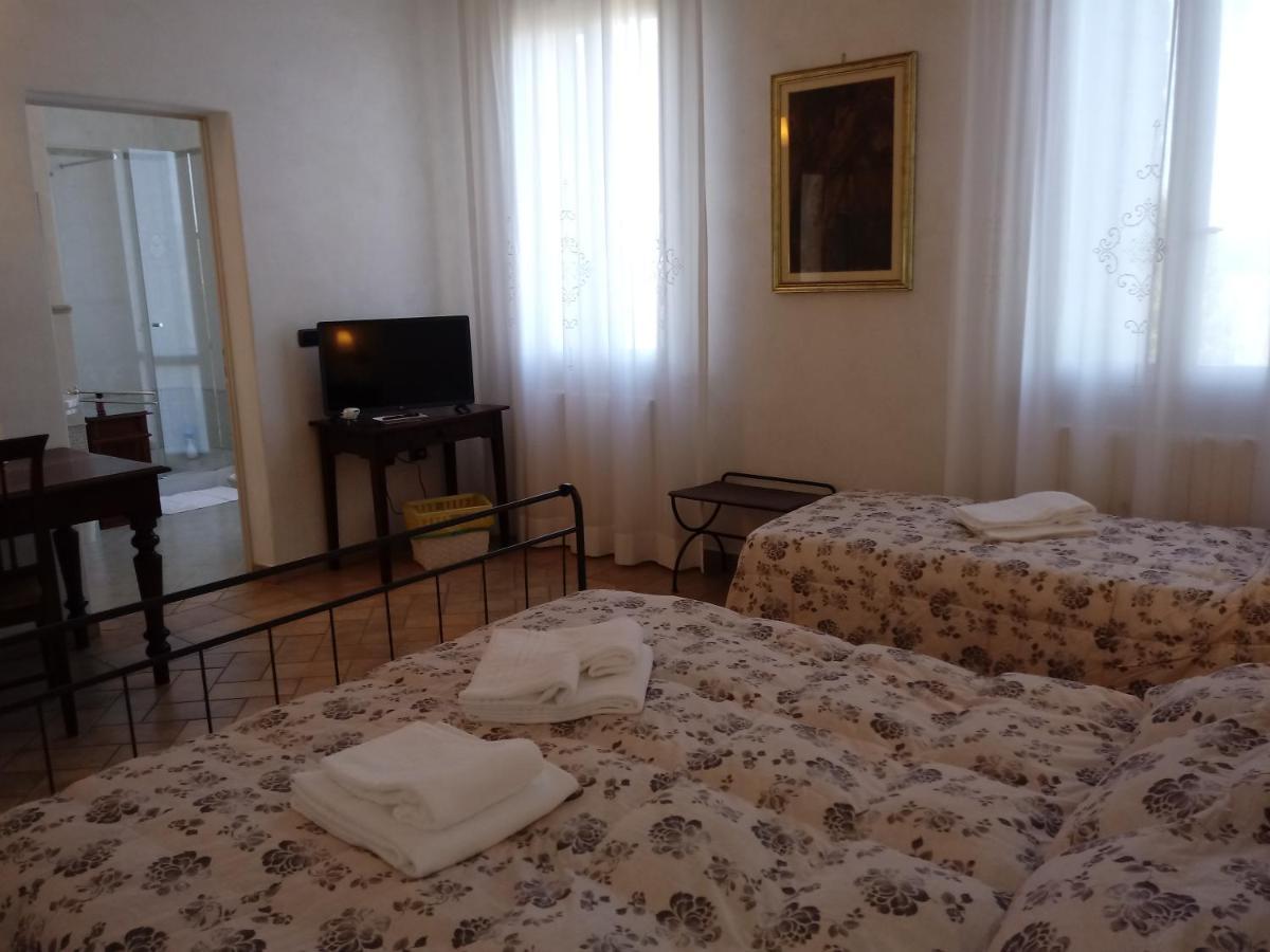 سوزارّا B&B Residence Il Ciliegio , Via Villa Superiore 93 Luzzara المظهر الخارجي الصورة
